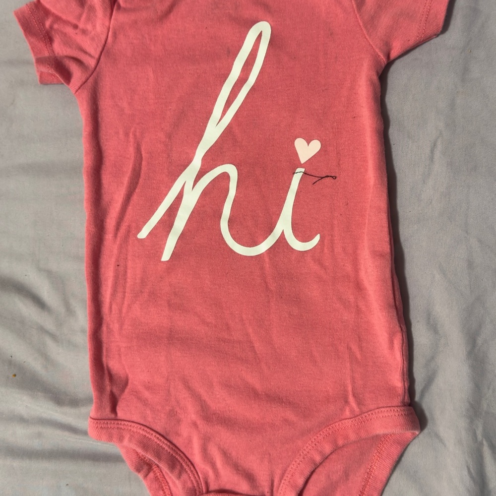 Pink Baby Onesie with 'hi' Print